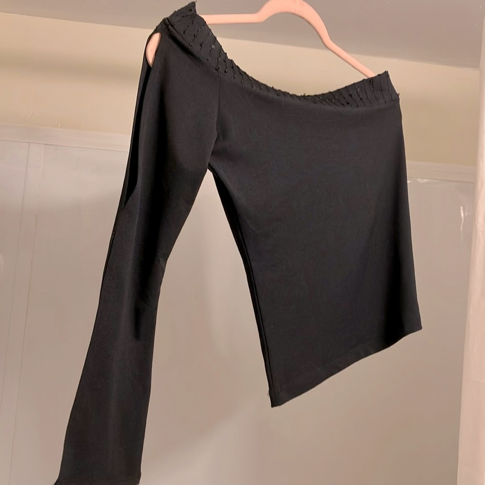 Women One Shoulder Top Brand CMM Size Large Color Black